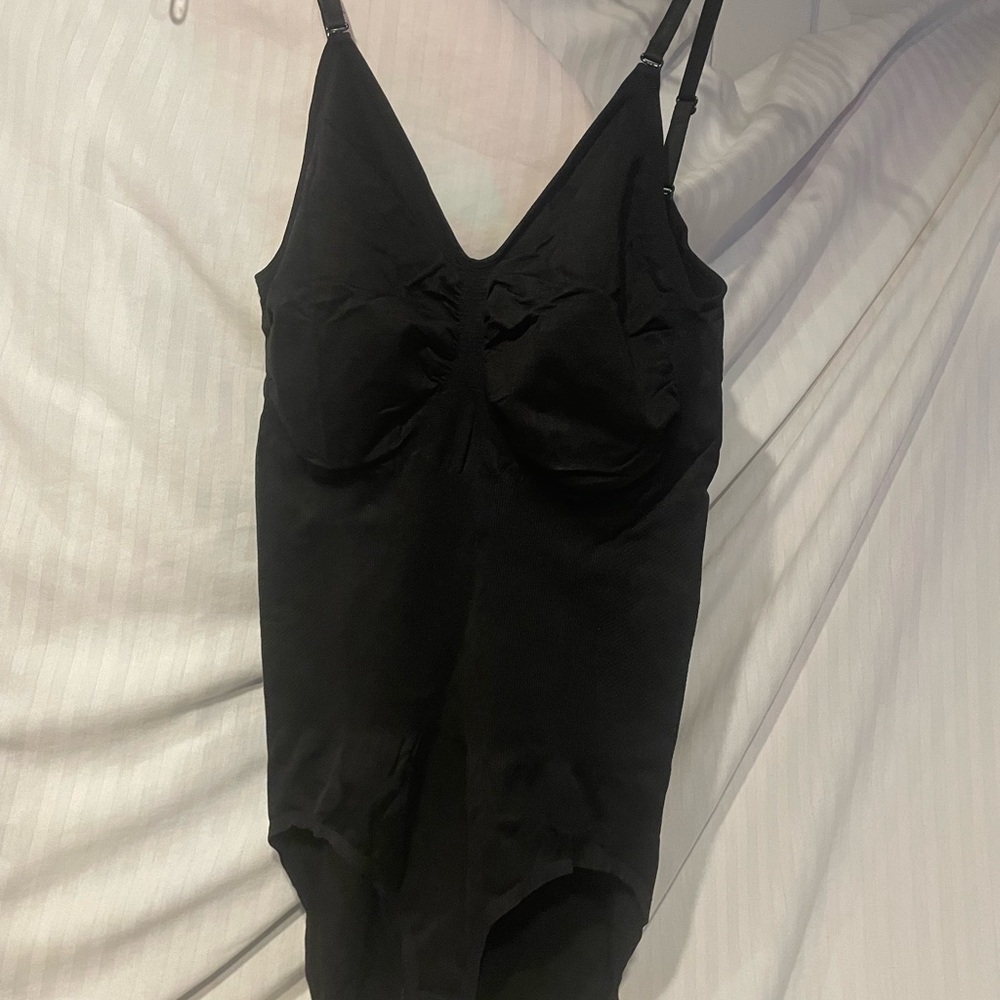Sophisticated Black Women's Shapewear Bodysuit